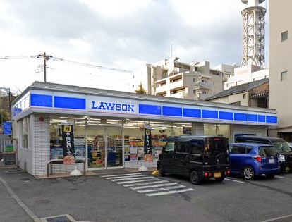 コンビニ　ローソン（コンビニ）まで139m
