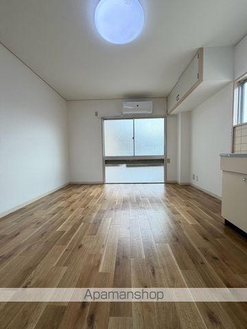 シティハウス銀天の居間写真