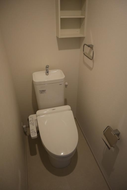 トイレ　写真は同型イメージです