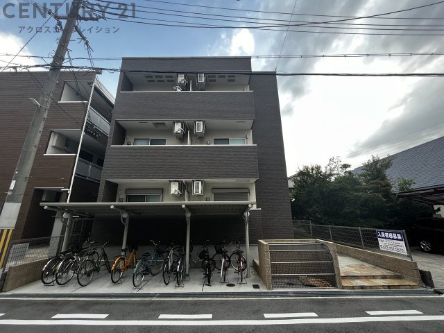 建物外観　オートロック付きで安心！宅配BOX付きで便利！