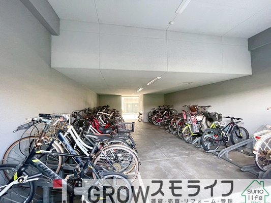 六甲アイランド線 アイランドセンター駅 徒歩6分 14階建 築29年の外観写真