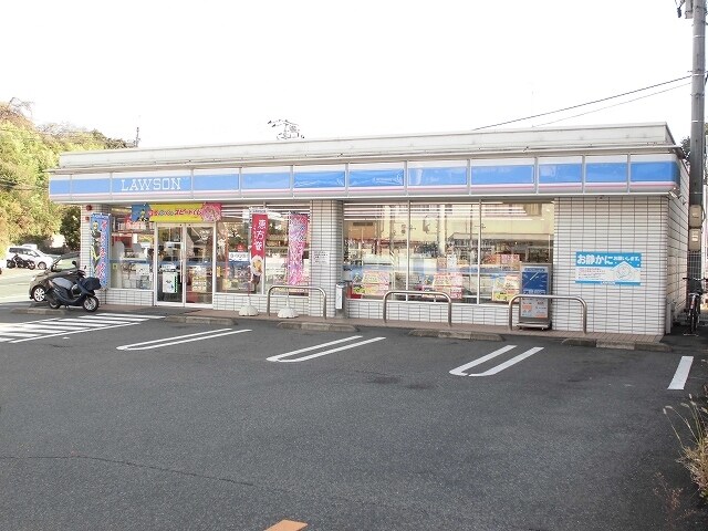コンビニ　ローソン（コンビニ）まで679m