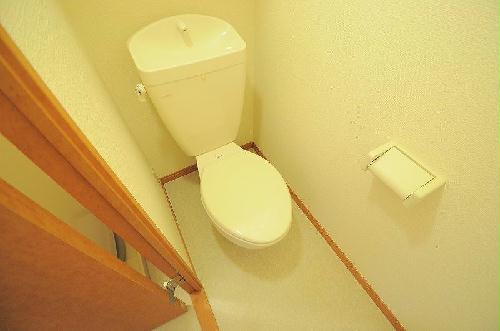 レオパレスYROPのトイレ写真