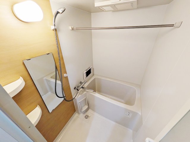バス・シャワールーム　※別部屋のお写真です※