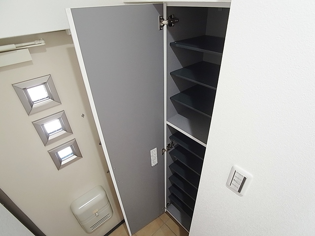 Regulus垂水の玄関写真