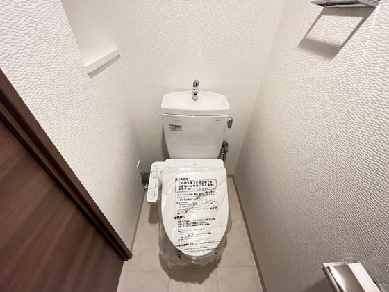 トイレ　※別号室の写真です