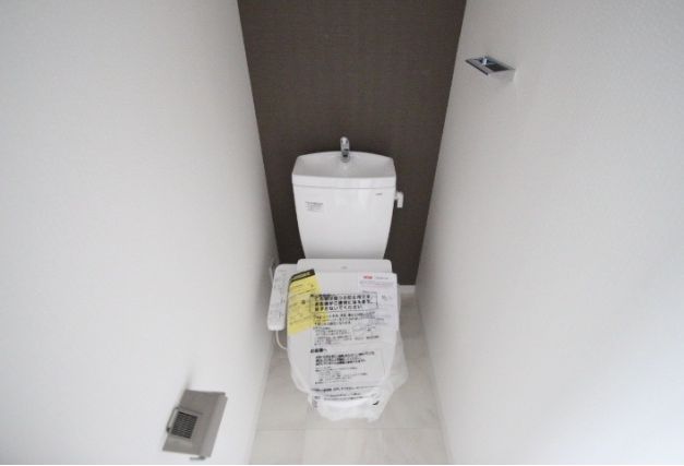 ＪＲ山陽本線 岡山駅 徒歩25分 15階建 築4年のトイレ写真