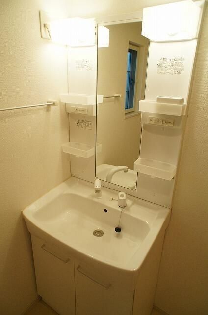 埼玉高速鉄道 浦和美園駅 徒歩17分 3階建 築15年の内装写真