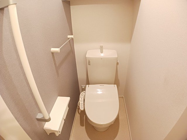 トイレ　トイレもきれいです