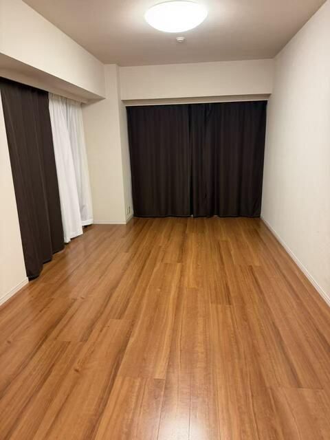 居室・リビング　こちらの居間で趣味の時間をお楽しみください