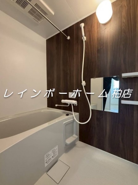 バス・シャワールーム　同施工。参考写真。