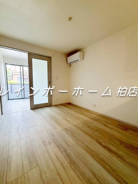 居室・リビング　同施工。参考写真。