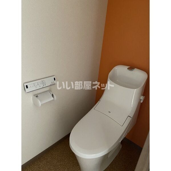 ＪＲ宇都宮線 宇都宮駅 徒歩10分 10階建 築6年のトイレ写真