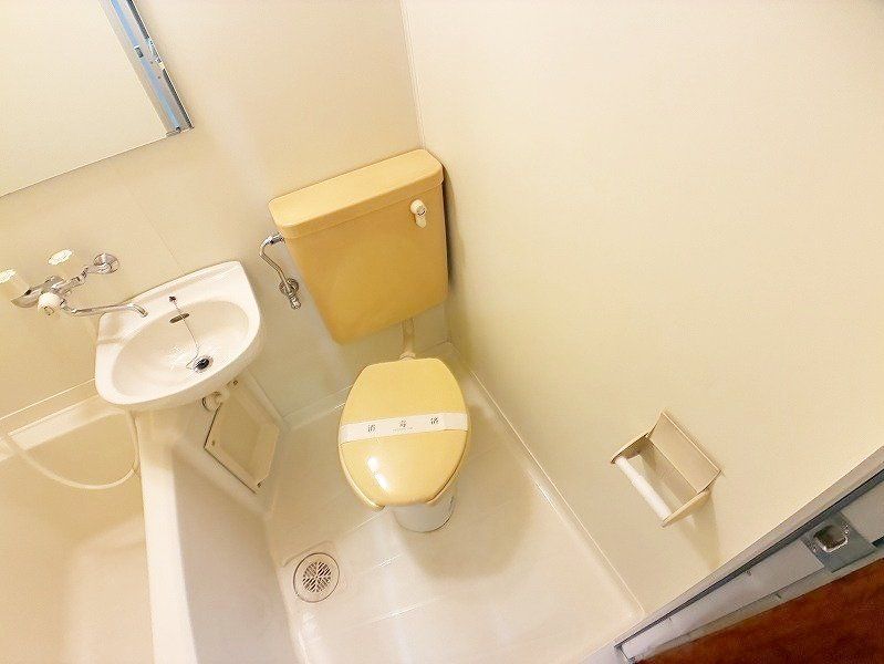 東京メトロ東西線 浦安駅 徒歩10分 3階建 築35年のトイレ写真