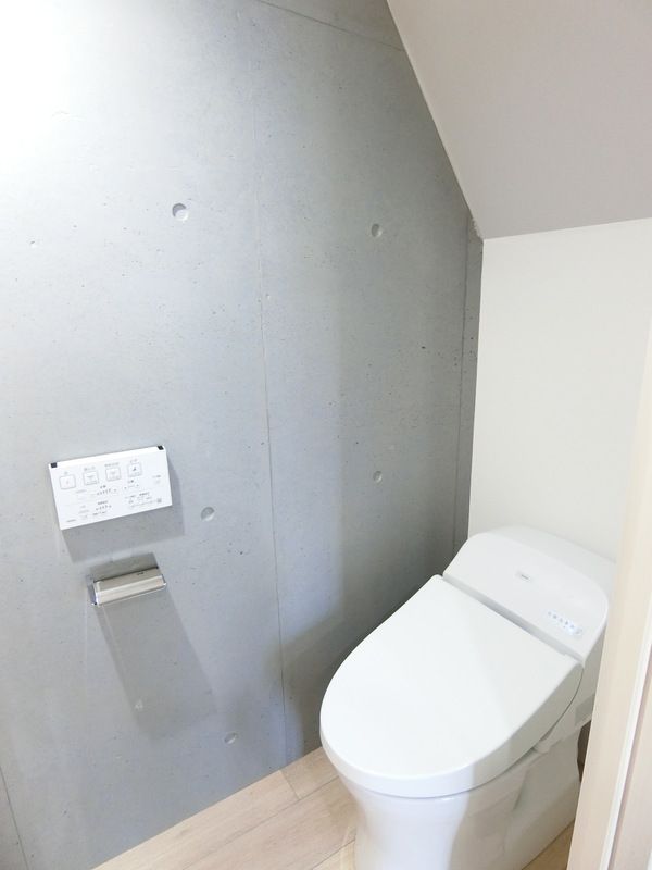 東急東横線 祐天寺駅 徒歩5分 4階建 築8年のトイレ写真