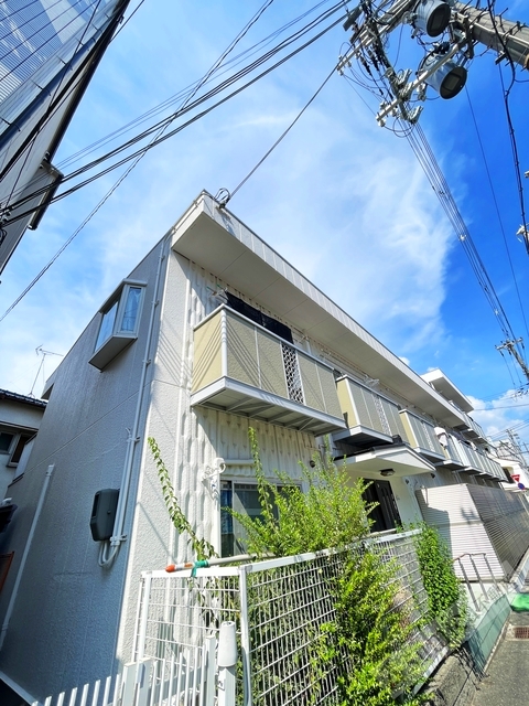 建物外観　外装工事がされ綺麗になりました♪