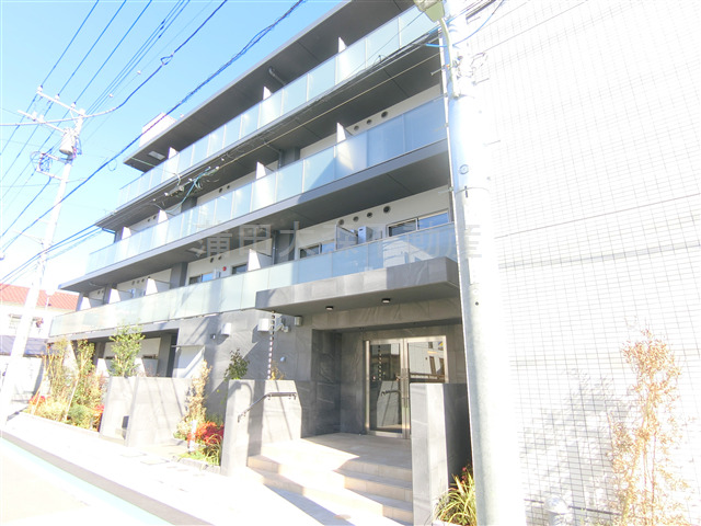 建物外観　2023年3月築　RC鉄筋コンクリート造地上6階建て総戸数7