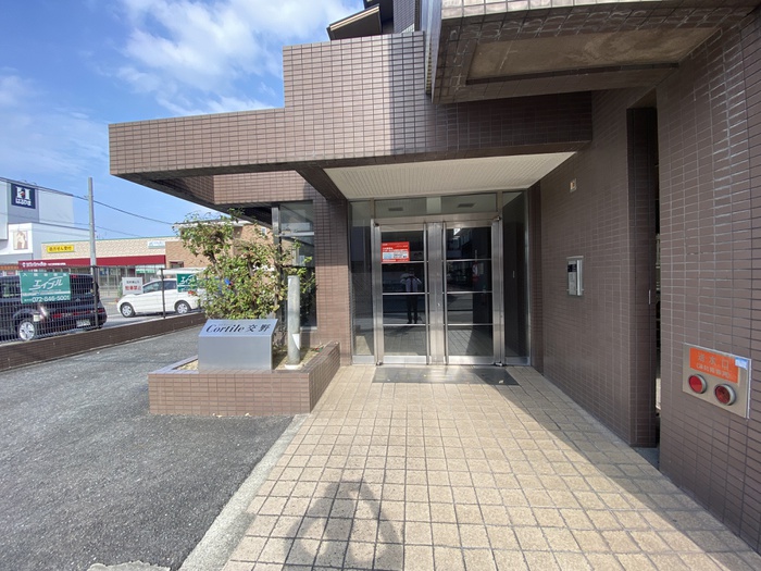 コルティ-レ交野の外観写真