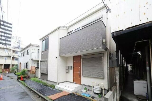 京急本線 平和島駅 徒歩4分 2階建 築11年の外観写真