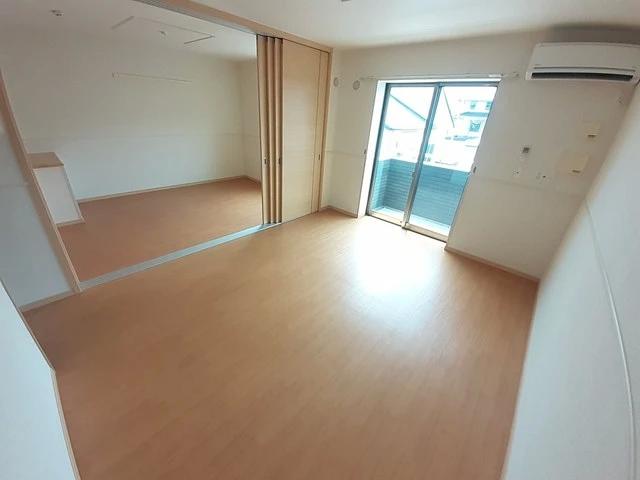 SERENO CASAの居間写真