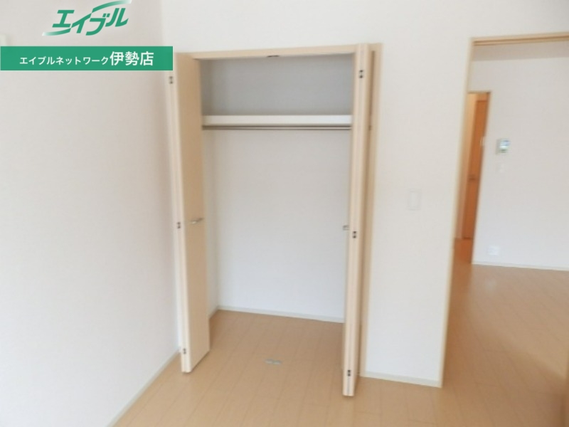 収納　同型参考写真です