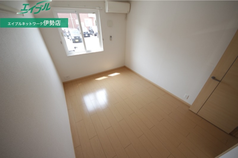その他部屋・スペース　同型反転参考写真です
