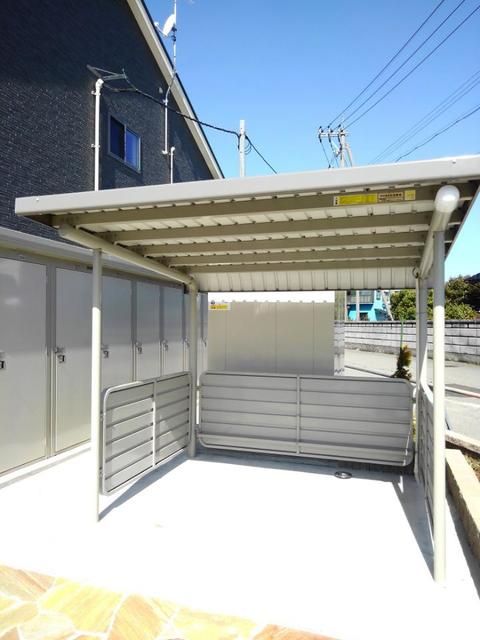 ＪＲ七尾線 宝達駅 徒歩4分 2階建 築7年の外観写真