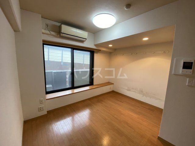ルーブル都立大学参番館の居間写真