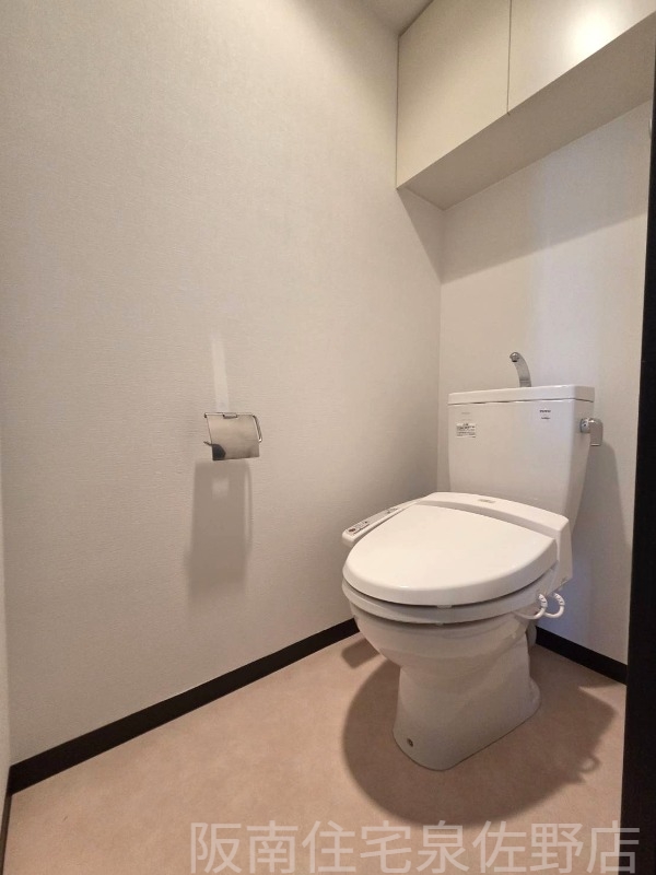 ＪＲ阪和線 日根野駅 徒歩3分 14階建 築19年のトイレ写真