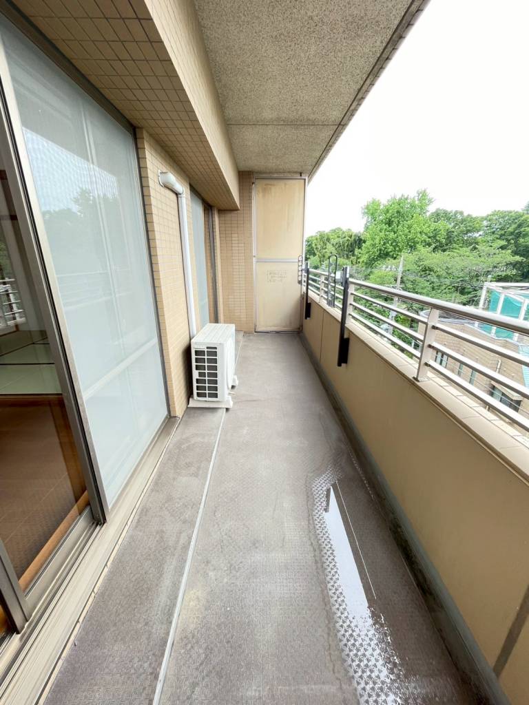 バルコニー　専用庭