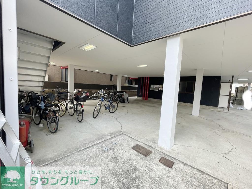 エントランス　エントランス