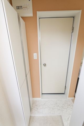 玄関　同タイプ参考写真です。