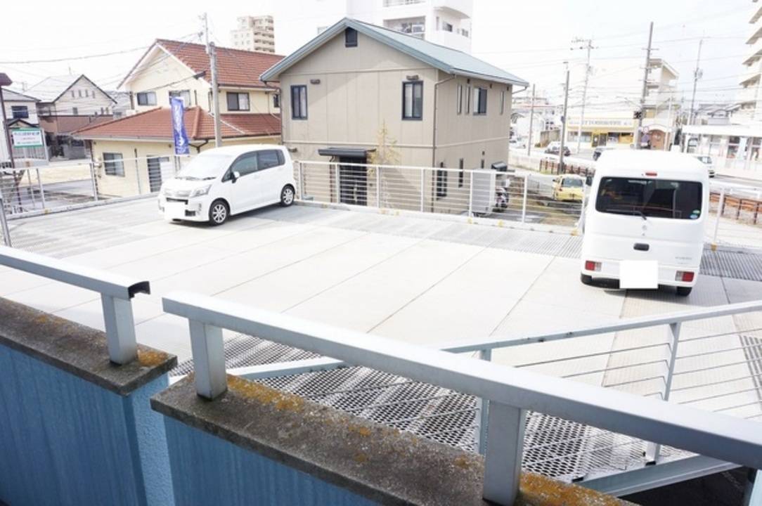 駐車場　駐車場