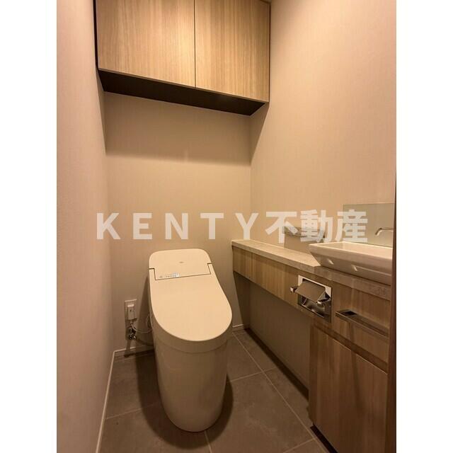トイレ　清潔感のあるトイレです