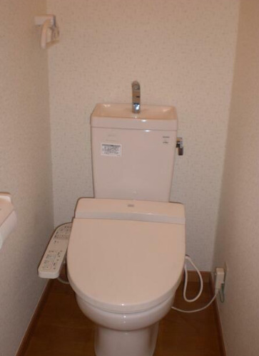 トイレ　クローバーハイツ