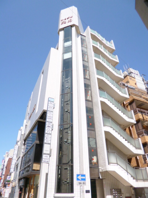 地下鉄東山線 栄駅 徒歩7分 築44年