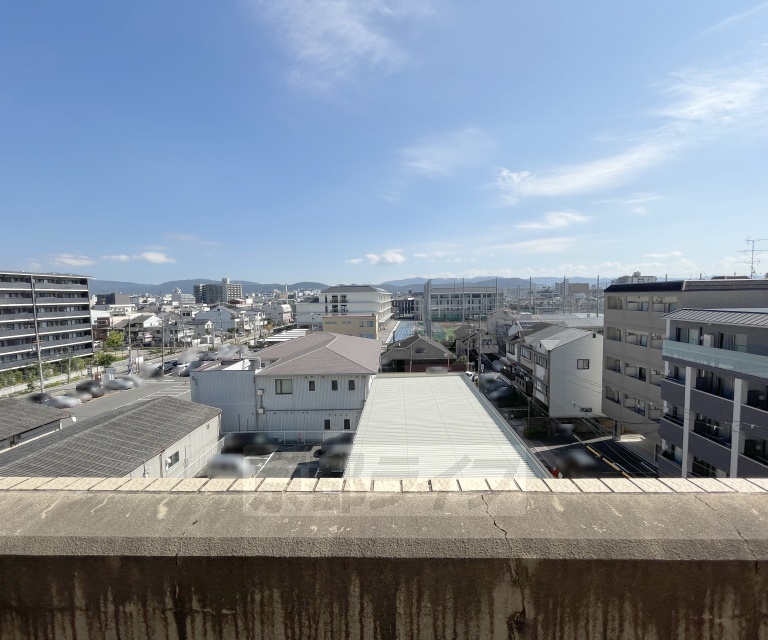 グランドパレス西大路EASTの玄関写真