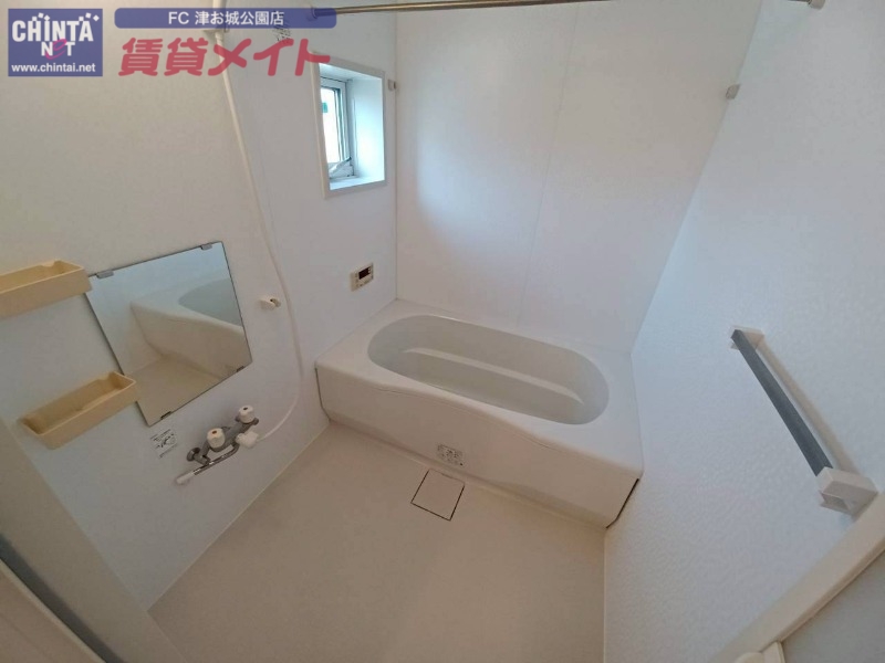 バス・シャワールーム　別部屋参考写真です