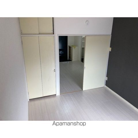 ベルメール西新井Iの居間写真