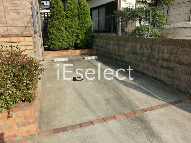 駐車場　敷地内駐車場