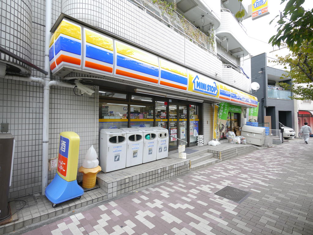 コンビニ　ミニストップ千早町4丁目店（コンビニ）まで176m