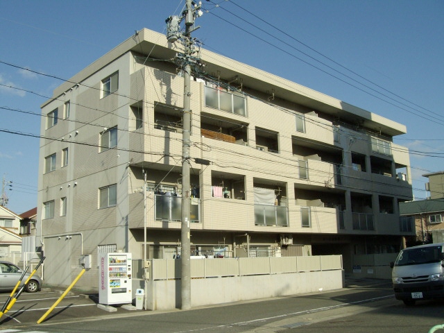 オークス平針の建物外観