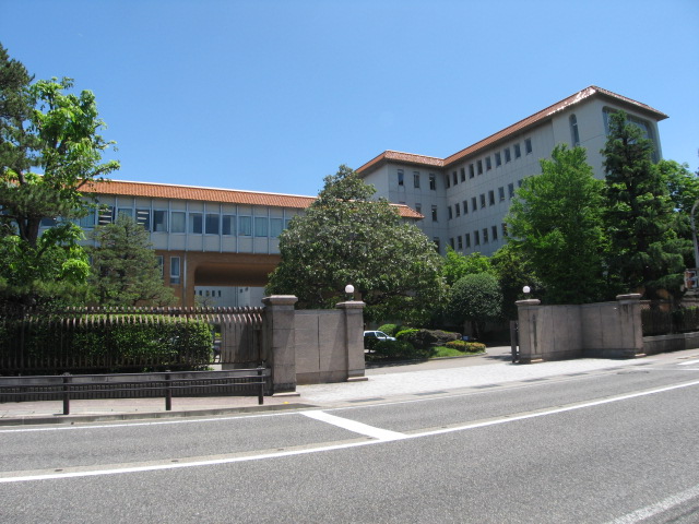 高校・高専　石川県立金沢泉丘高校（高校・高専）まで345m