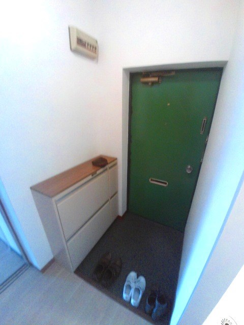 玄関　※同物件他部屋写真、イメージとして。