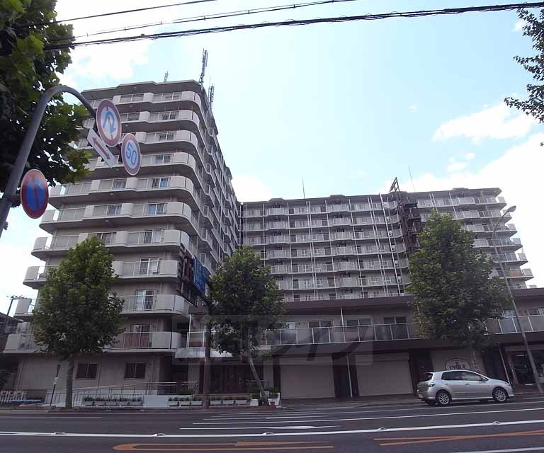 京都市南区吉祥院西ノ庄向田町のマンションの建物外観