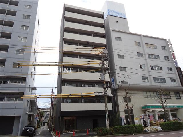 【横浜市南区宮元町のマンションの建物外観】