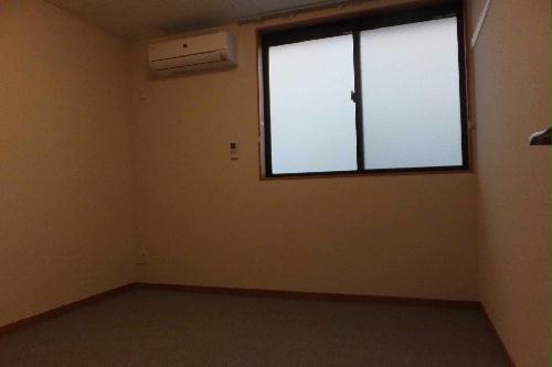 居室・リビング　2Ｆカーペット敷き居室