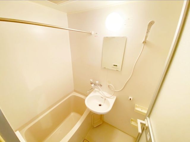 バス・シャワールーム　バス