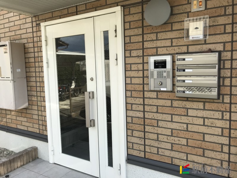【グラース諸富のエントランス】
