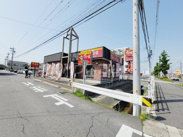 【岡崎市中之郷町のアパートの飲食店】